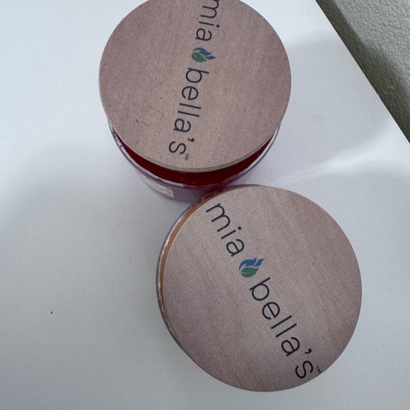 Red and Tan Bath & Body Candle Set with Decorative Labels - Picture 4 of 4